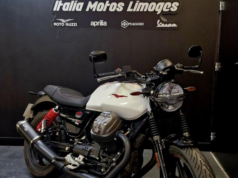 MOTO GUZZI V7 STONE